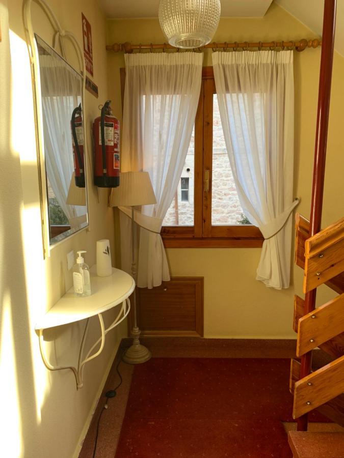 Hostal Docar Lerma Bagian luar foto