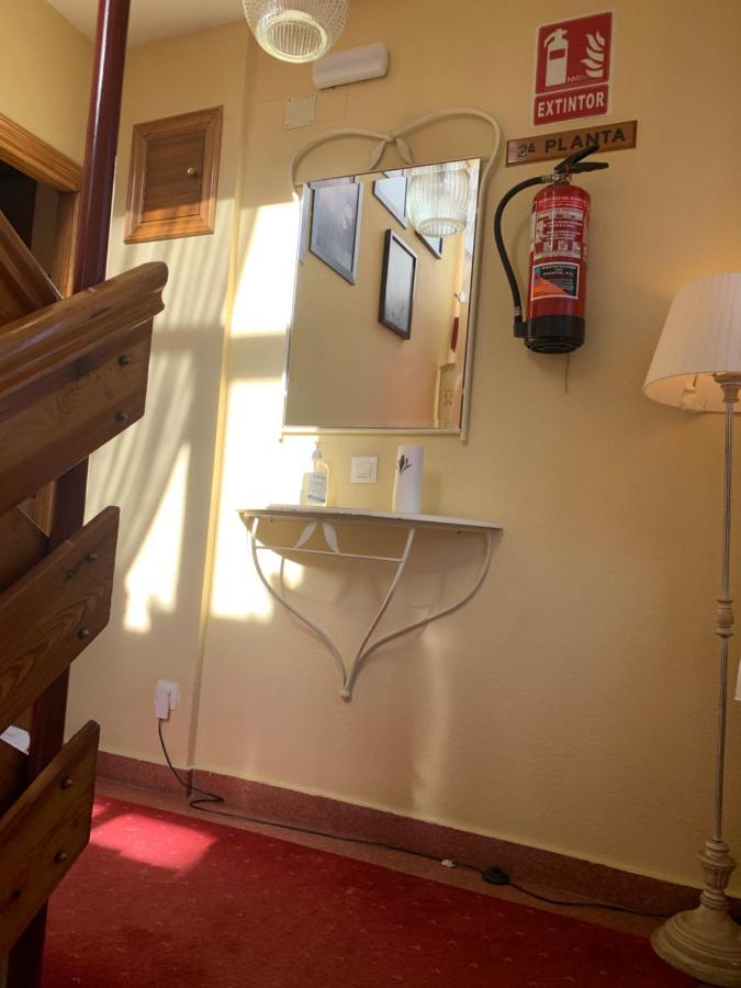 Hostal Docar Lerma Bagian luar foto