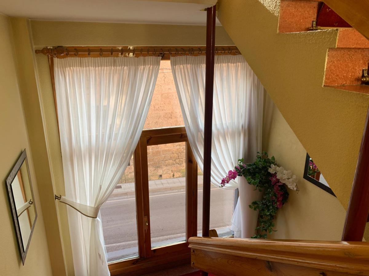 Hostal Docar Lerma Bagian luar foto