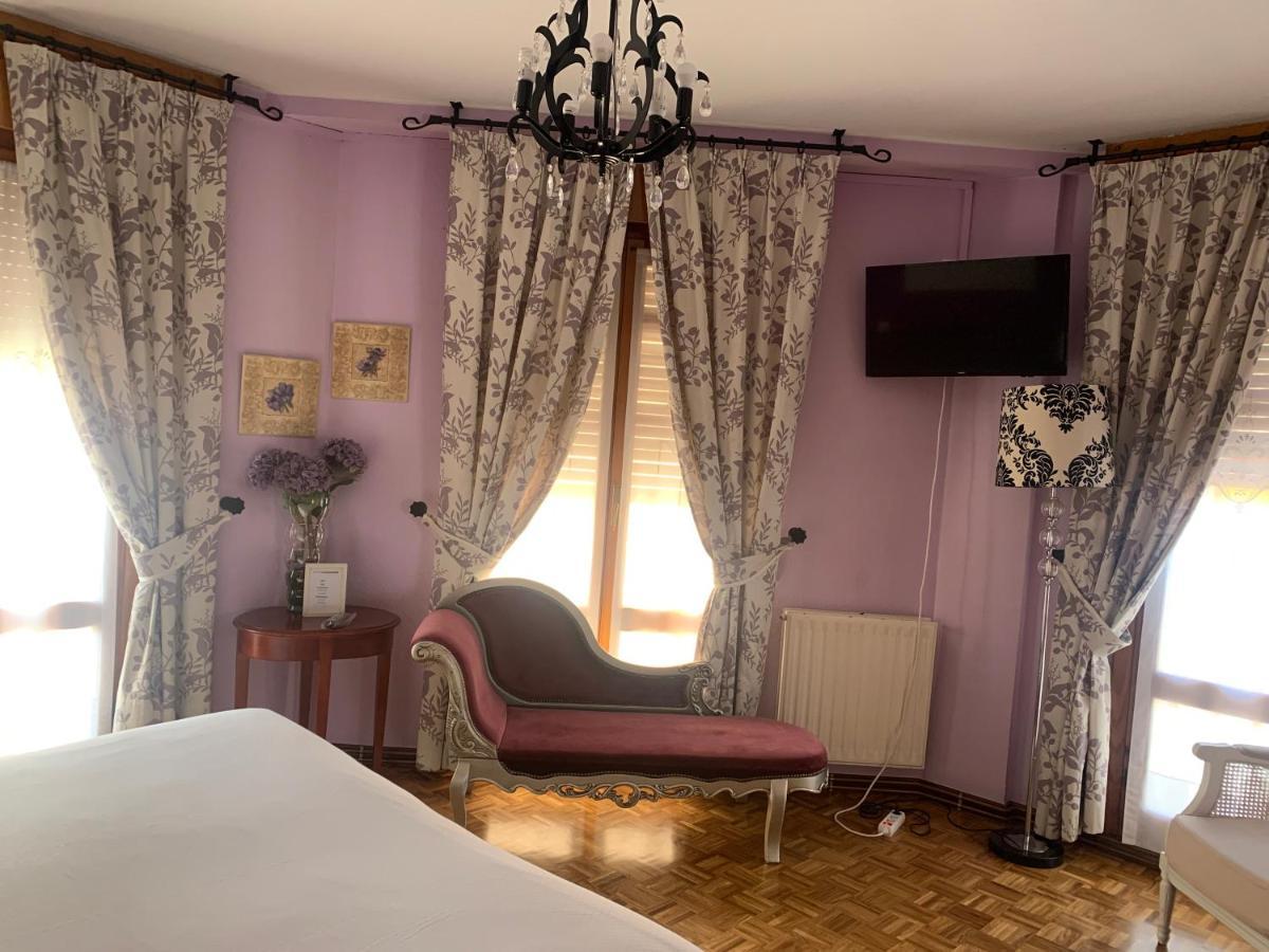 Hostal Docar Lerma Bagian luar foto