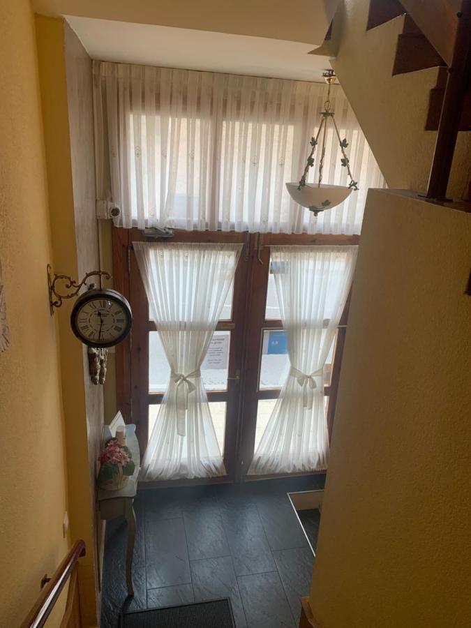 Hostal Docar Lerma Bagian luar foto