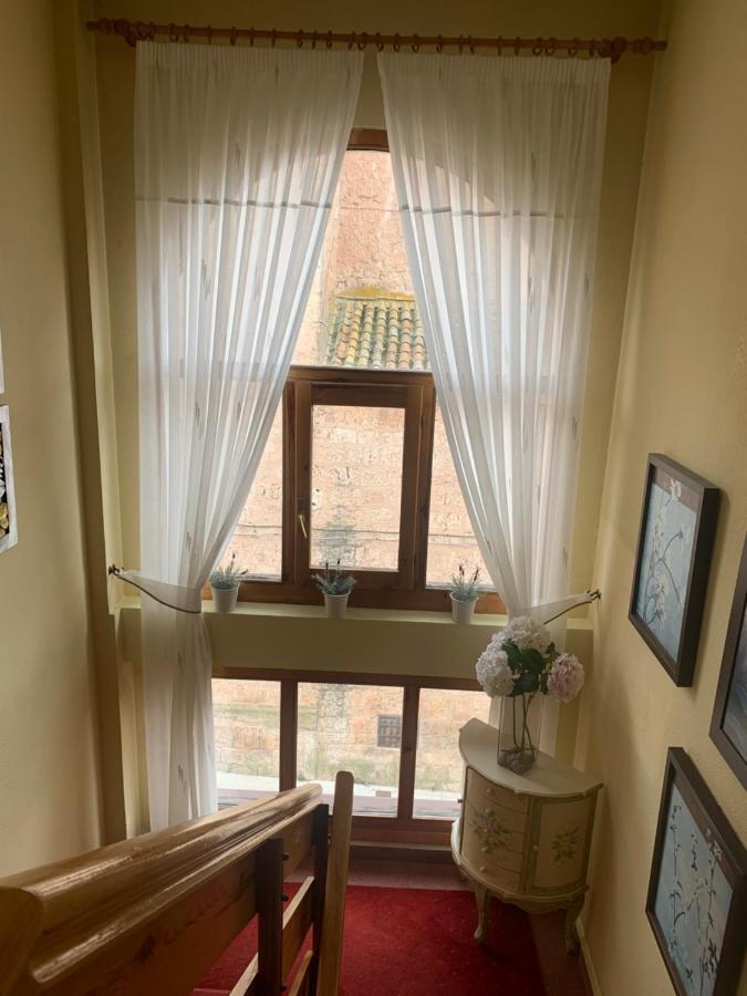Hostal Docar Lerma Bagian luar foto
