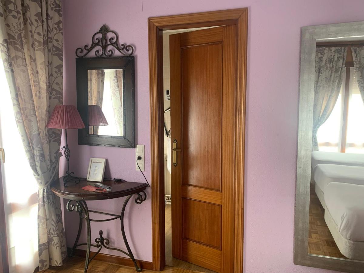 Hostal Docar Lerma Bagian luar foto