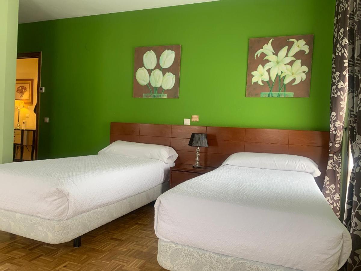 Hostal Docar Lerma Bagian luar foto