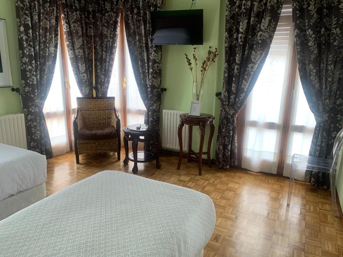 Hostal Docar Lerma Bagian luar foto