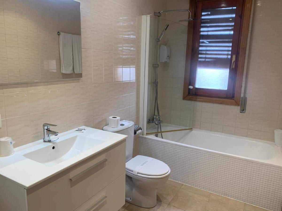 Hostal Docar Lerma Bagian luar foto
