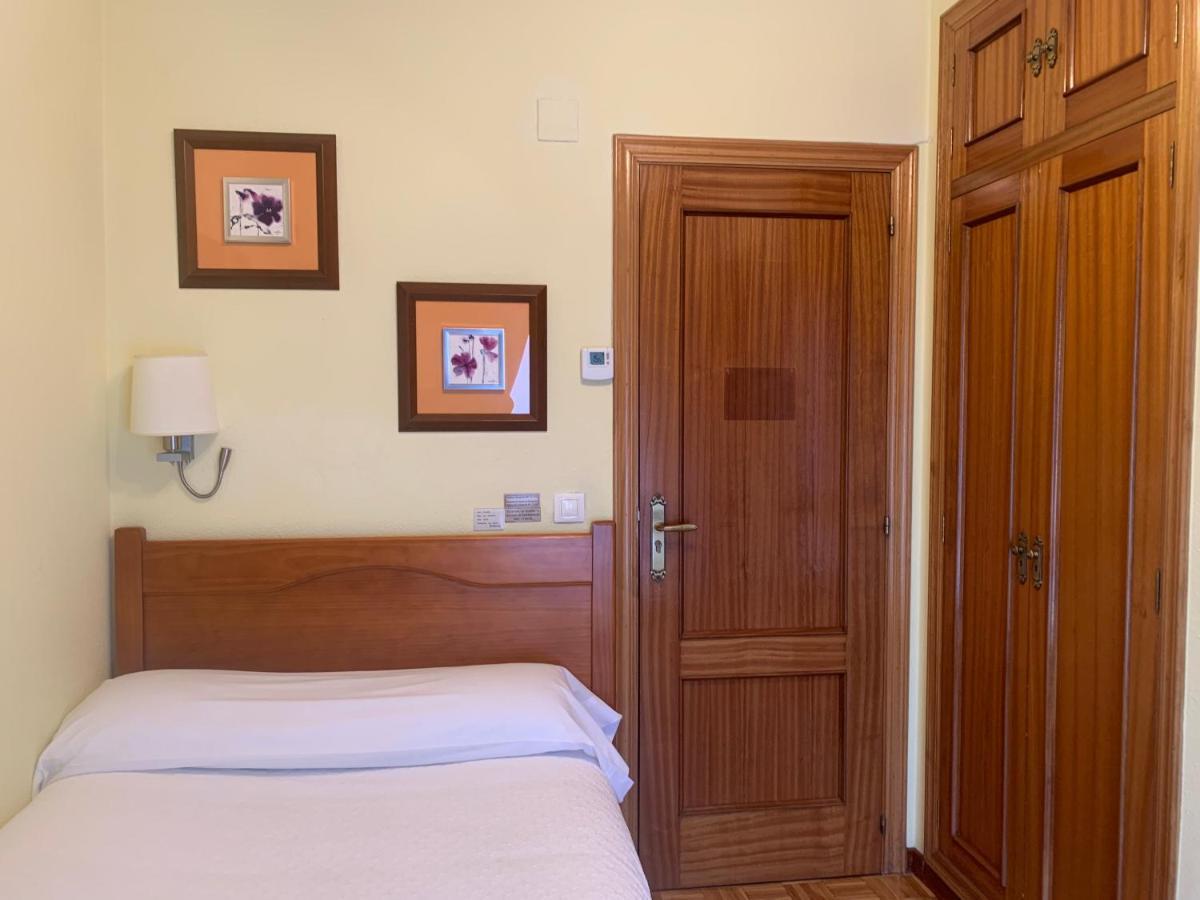 Hostal Docar Lerma Bagian luar foto