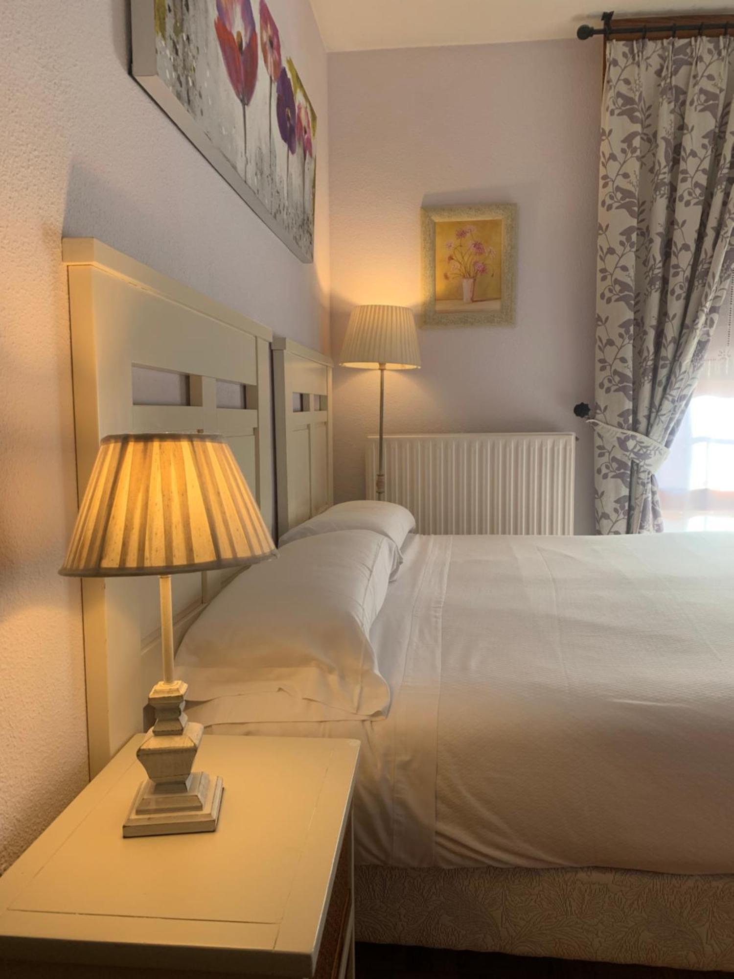 Hostal Docar Lerma Bagian luar foto